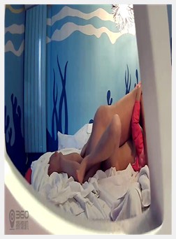 奶子坚挺圆润的美女被经验丰富的中年男子九浅一深慢慢操到高潮-喂！基娜