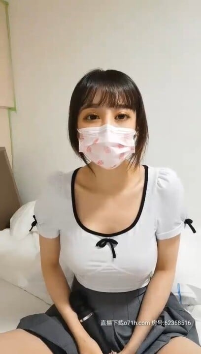 新人試鏡逼逼無毛苗條妹子自慰誘惑，情趣裝網襪特寫假吊抽插翹屁股-喂！基娜