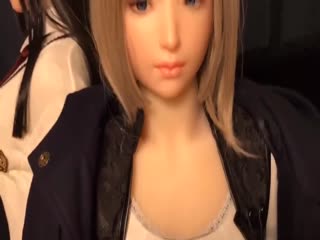 给她穿上JK制服丝袜操情趣娃娃-喂！基娜