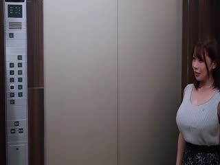 与邻居K罩杯人妻发泄性欲流汗贪合的日子。叶爱-喂！基娜